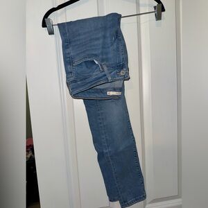 Levi 711 Skinny Jean